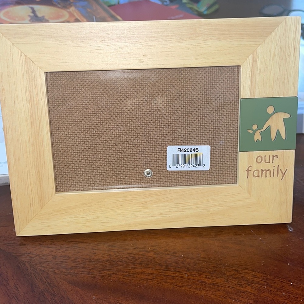 Rare Woods 4x6 Our Family Wood Picture Frame NWT